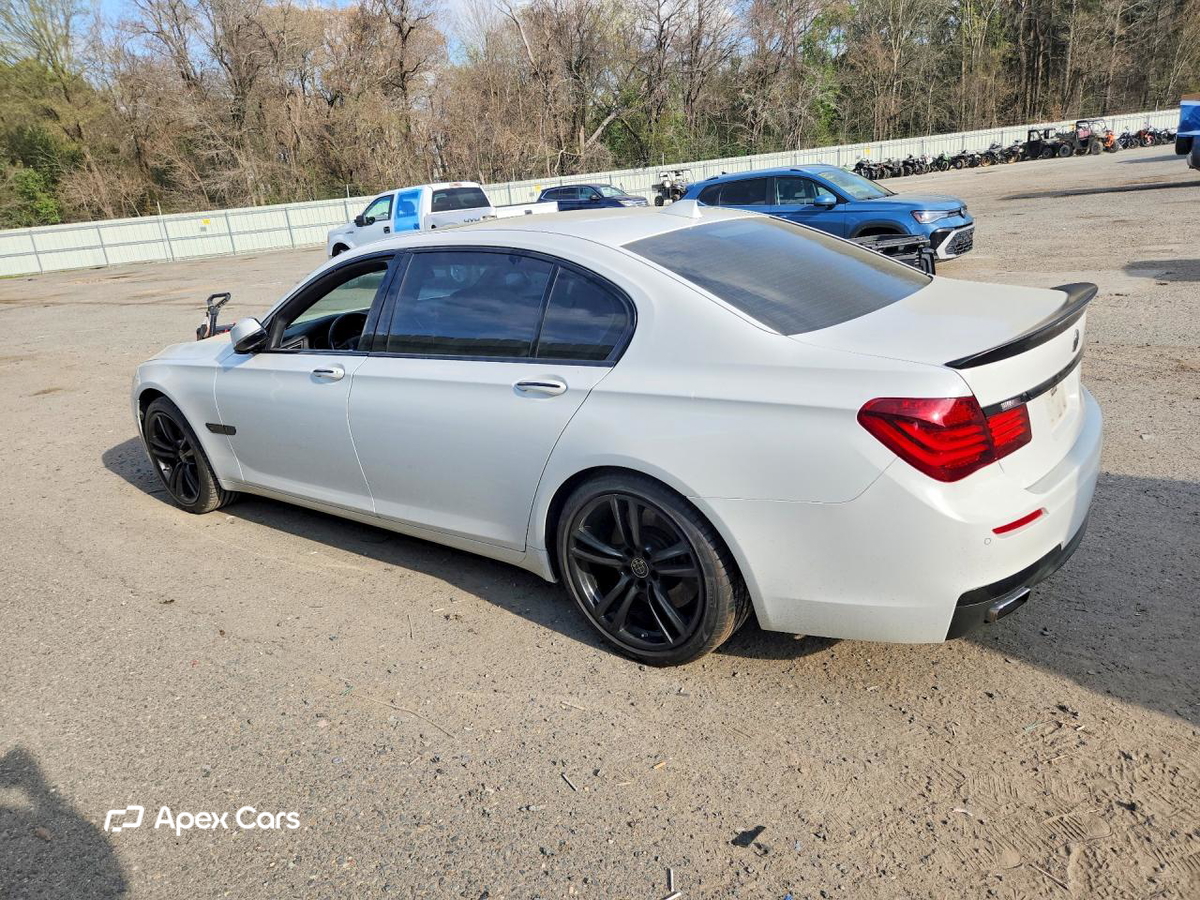 BMW Series 7 2015