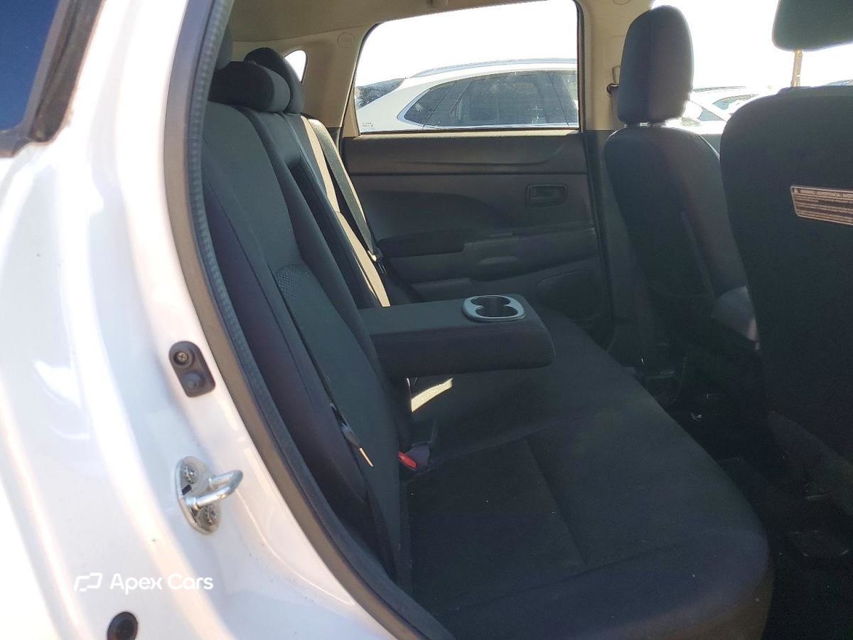 Mitsubishi Outlander 2015