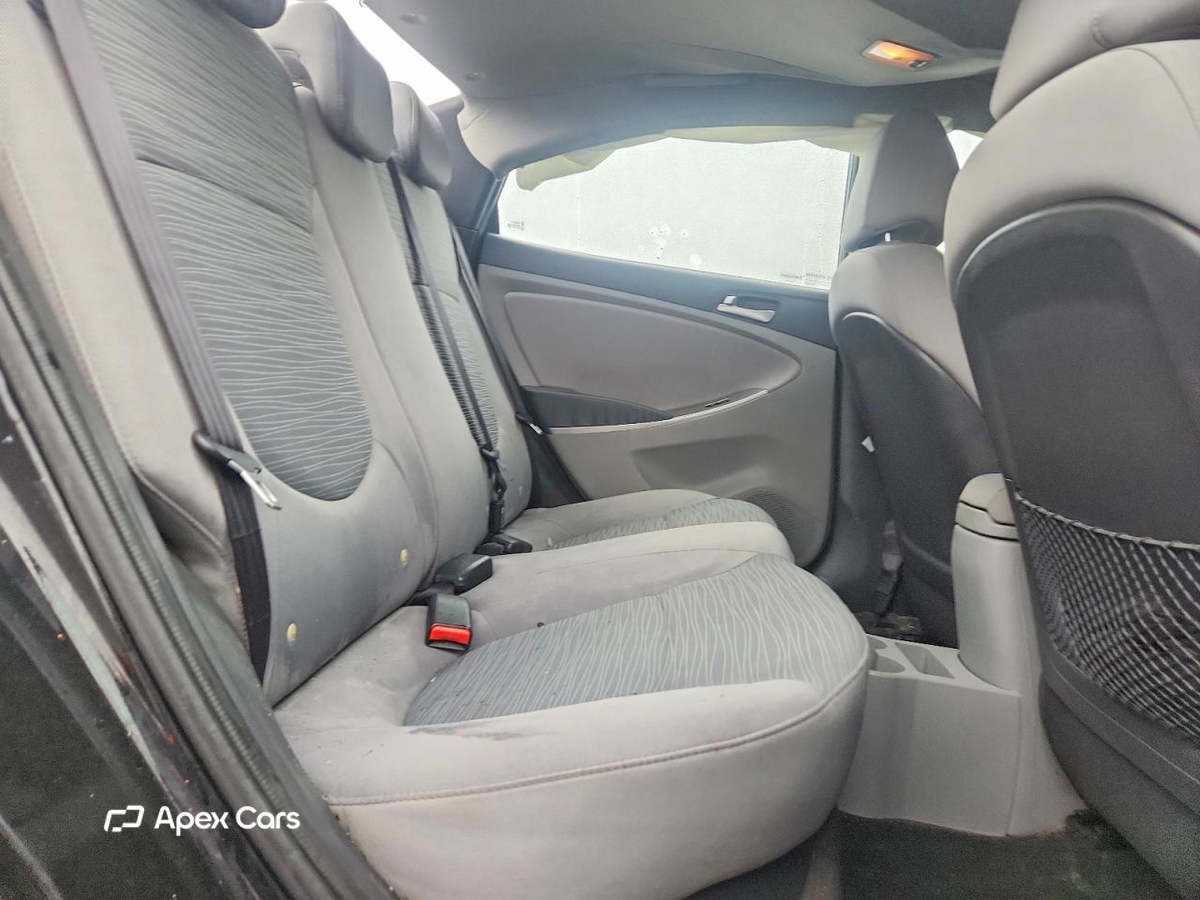 Hyundai Accent 2015