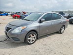 Nissan Versa 2016