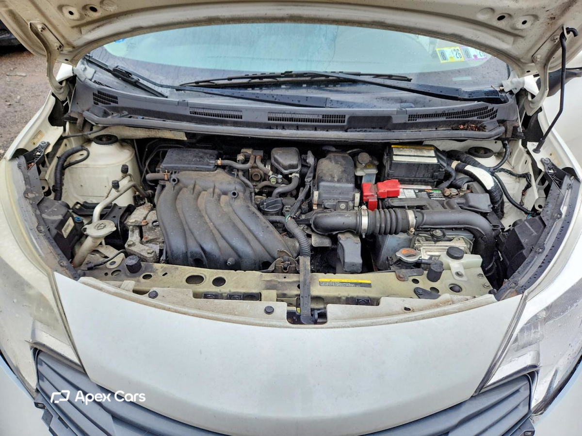 Nissan Versa 2015