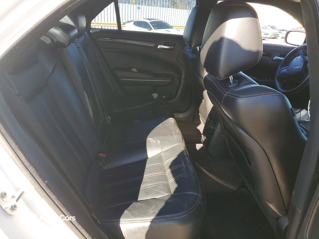 Chrysler 300 2017
