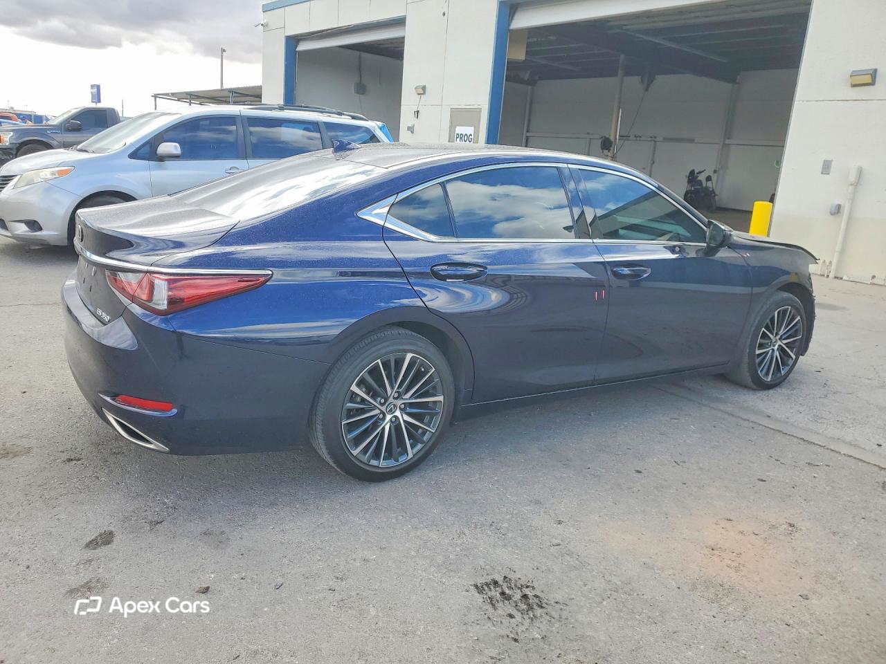 Lexus ES 2022