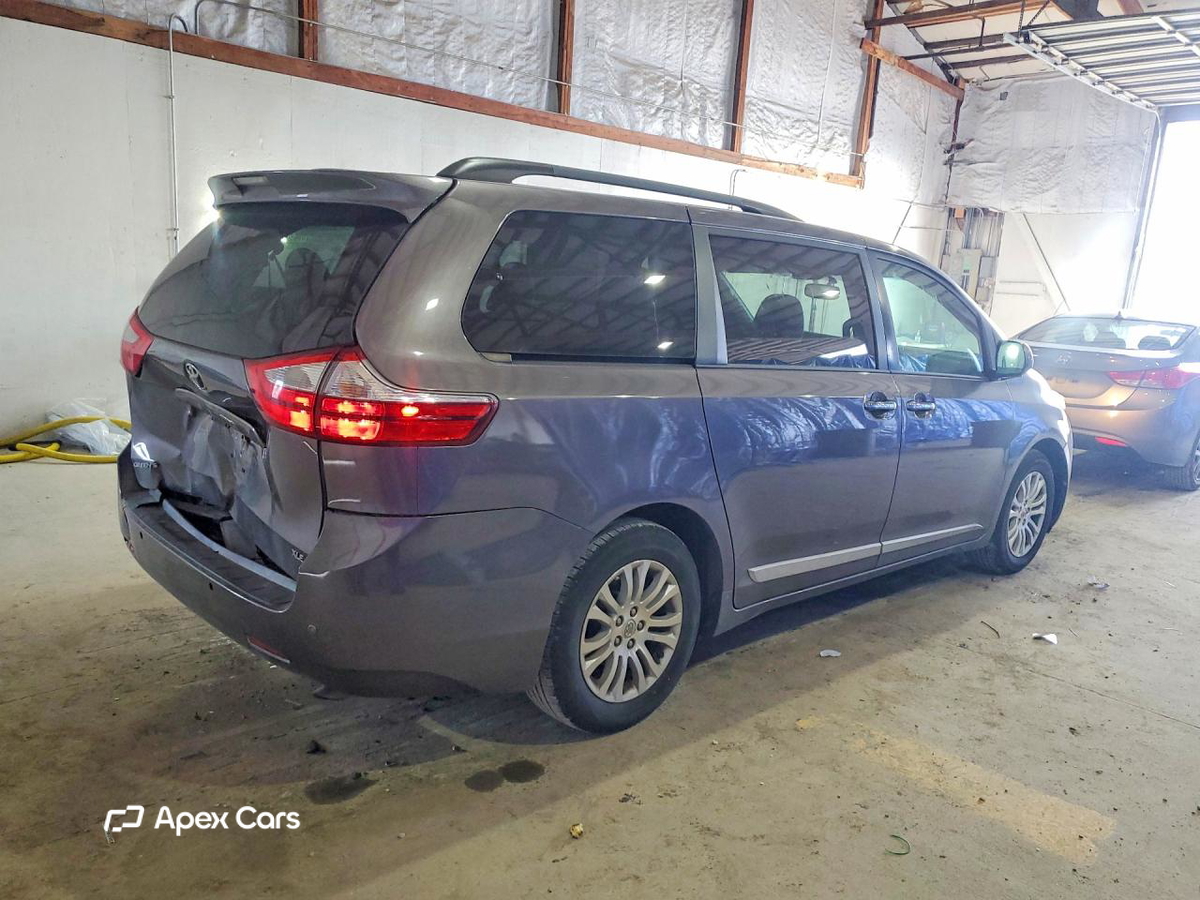 Toyota Sienna 2015