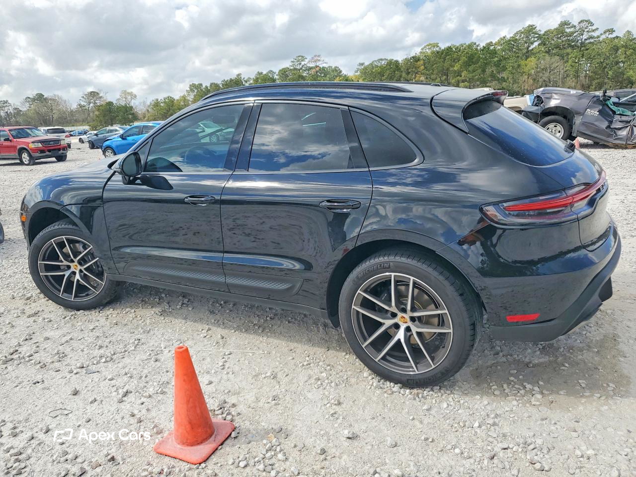 Porsche Macan 2025