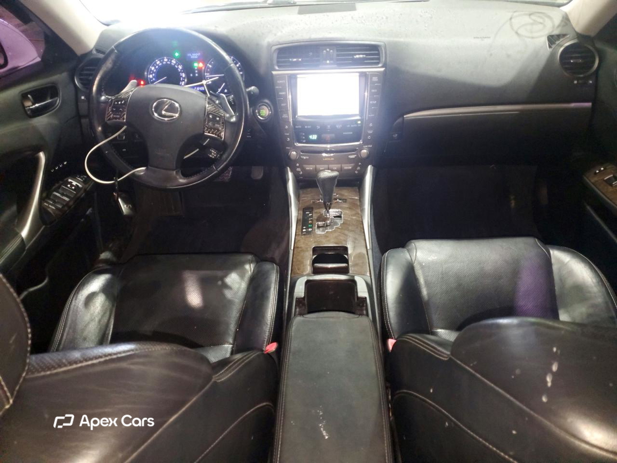 Lexus IS 2011
