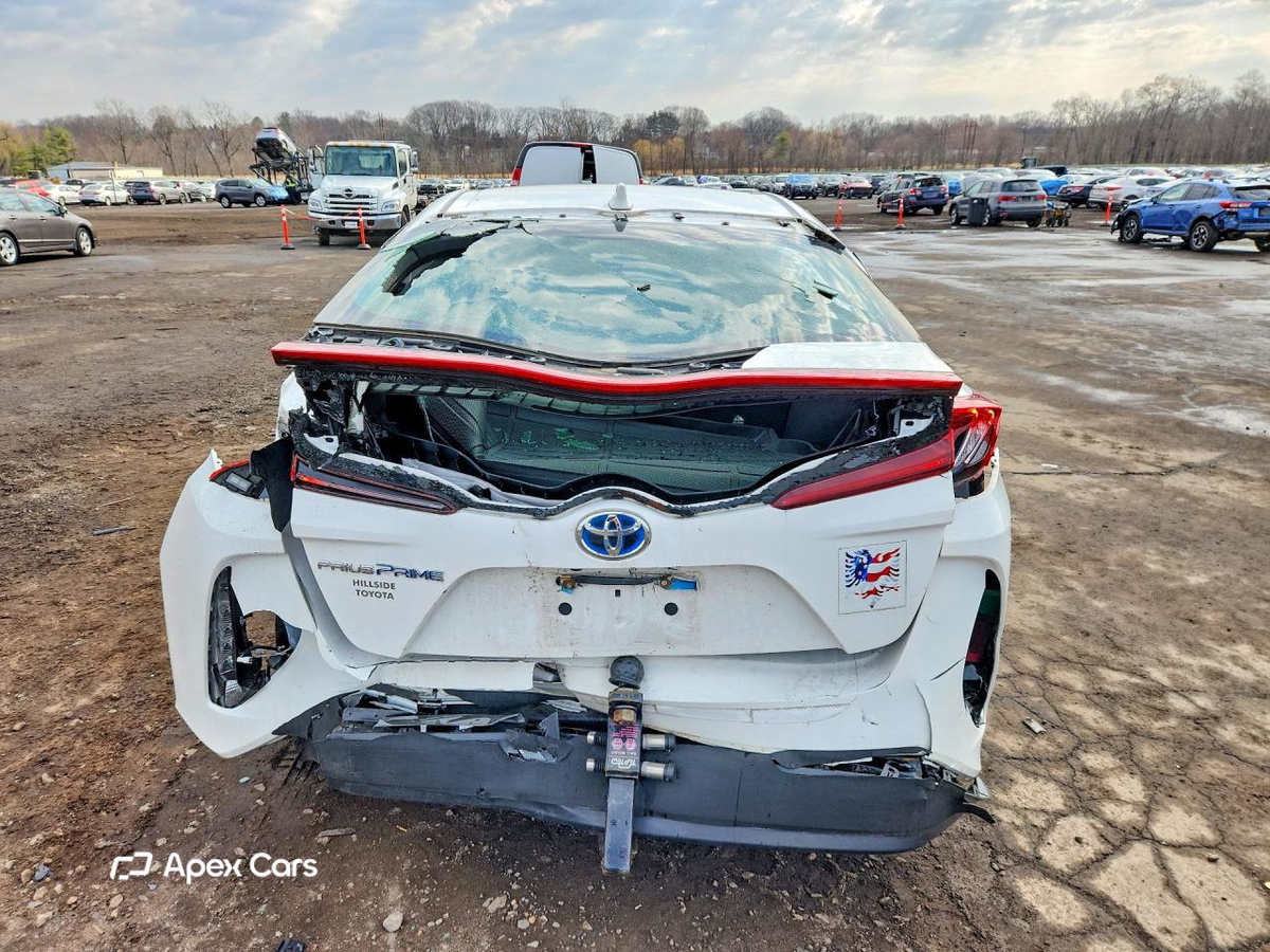Toyota Prius 2021
