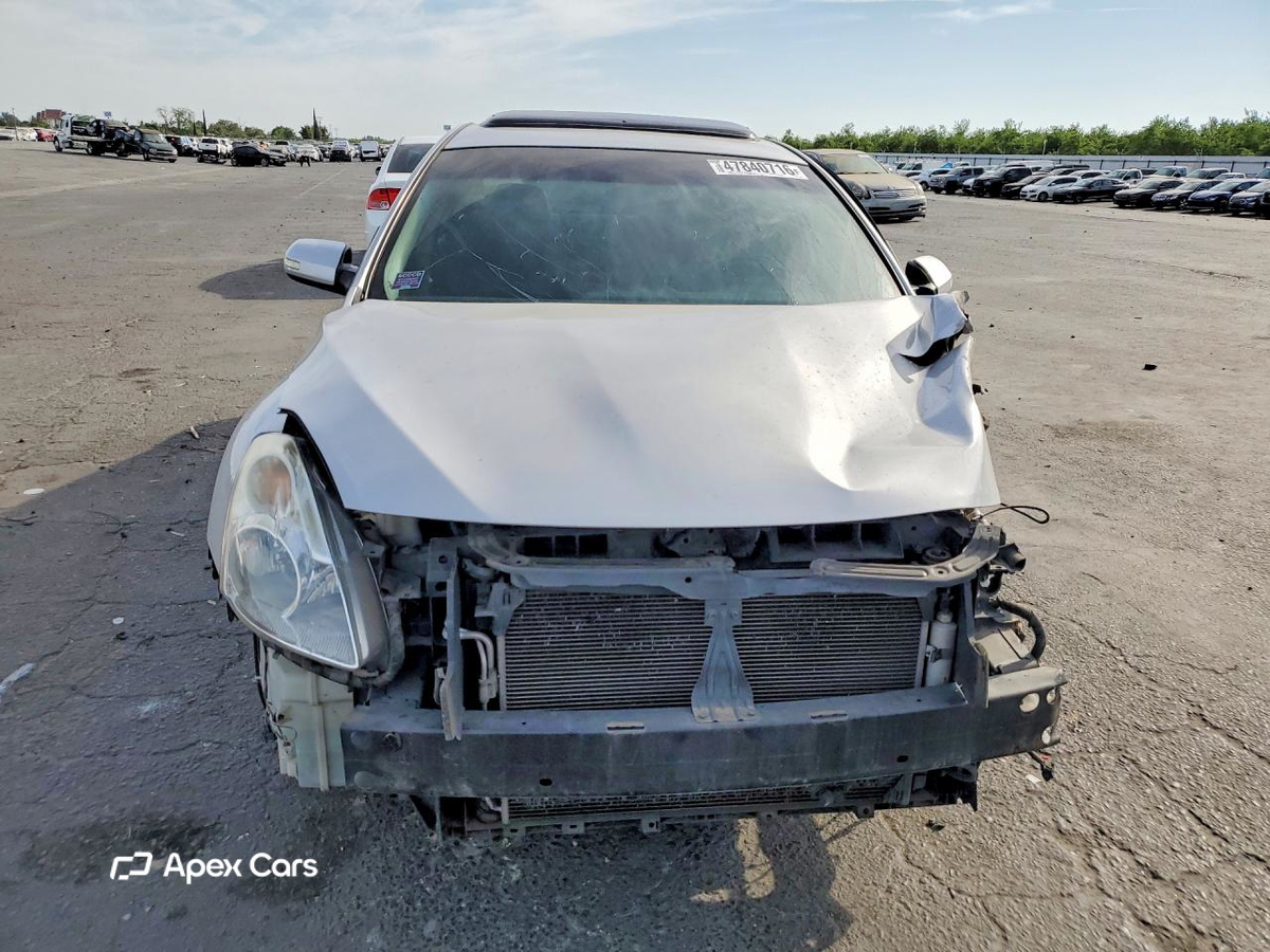 Nissan Altima 2011