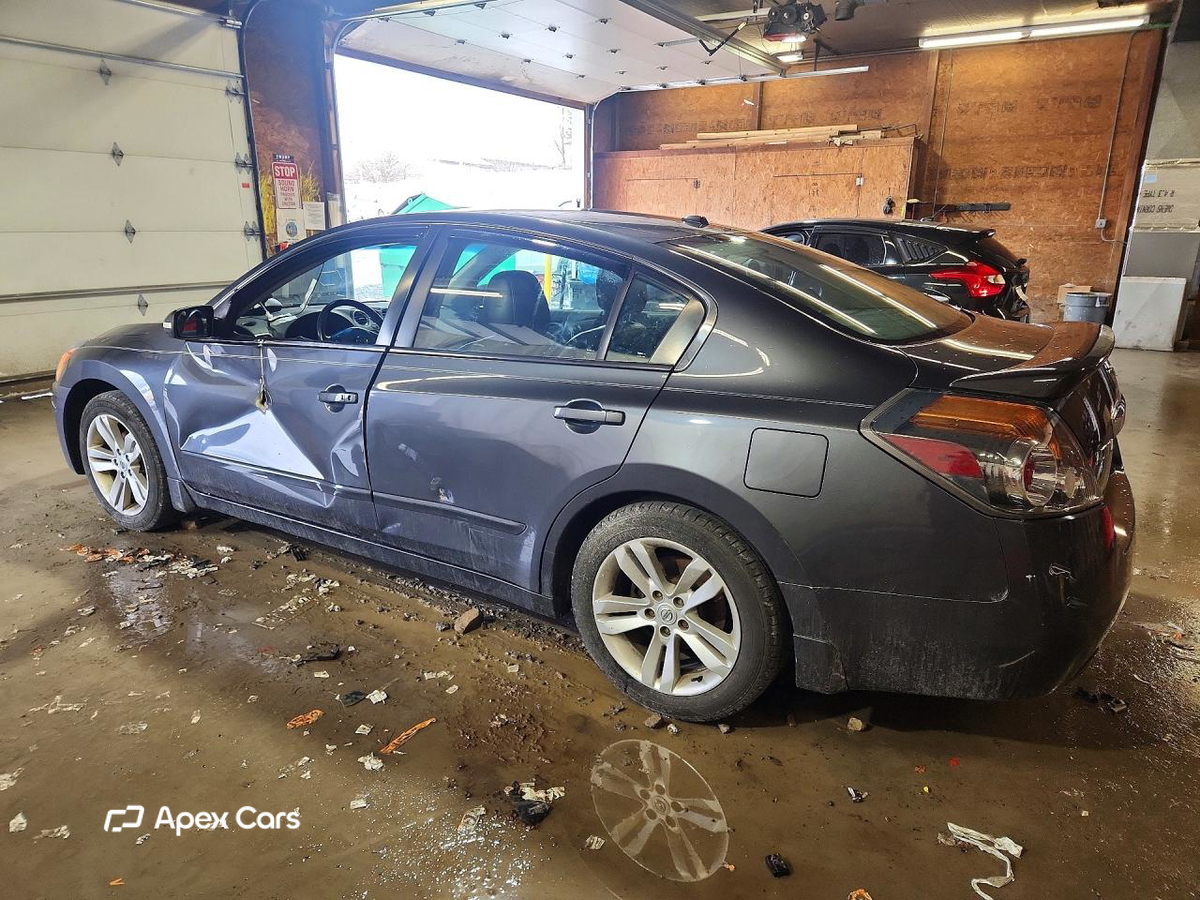 Nissan Altima 2010