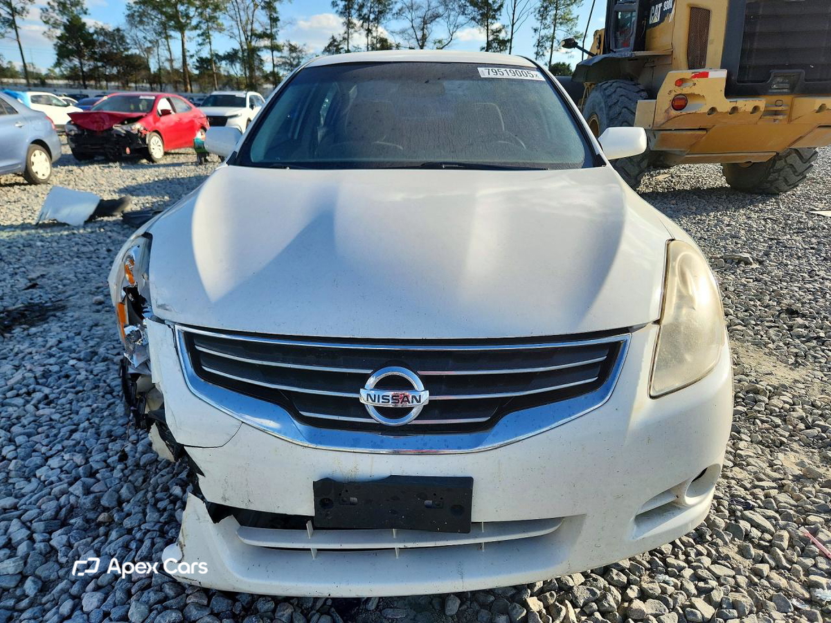 Nissan Altima 2012