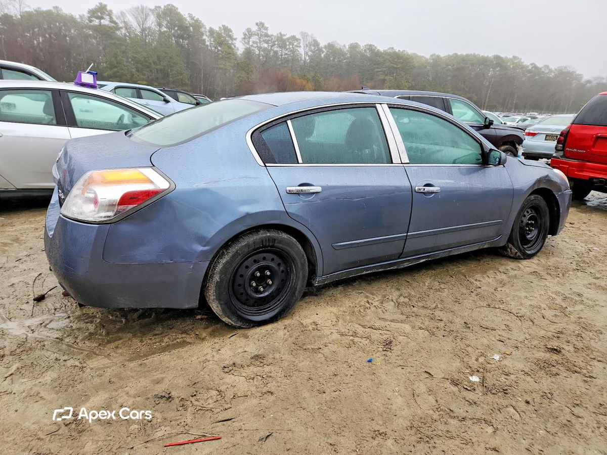 Nissan Altima 2011