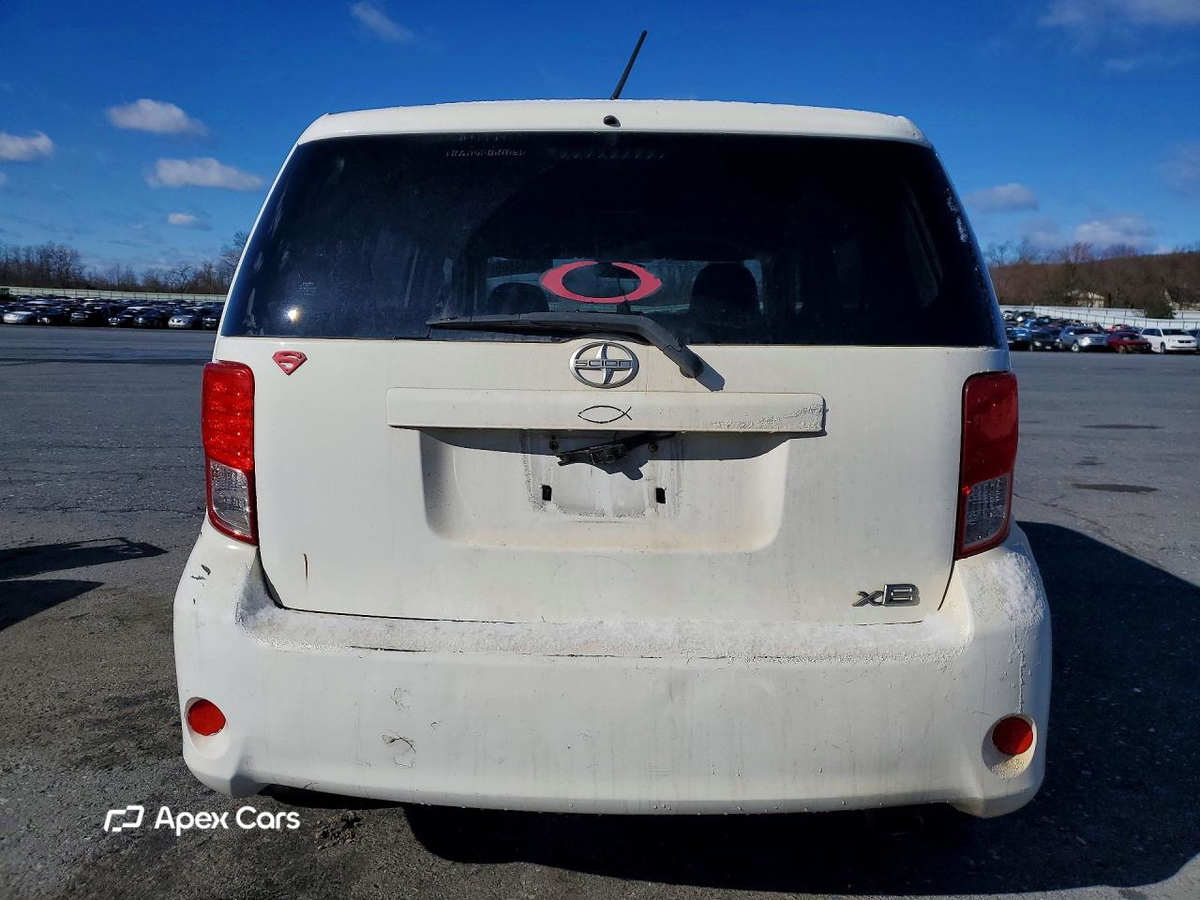 Scion xB 2011