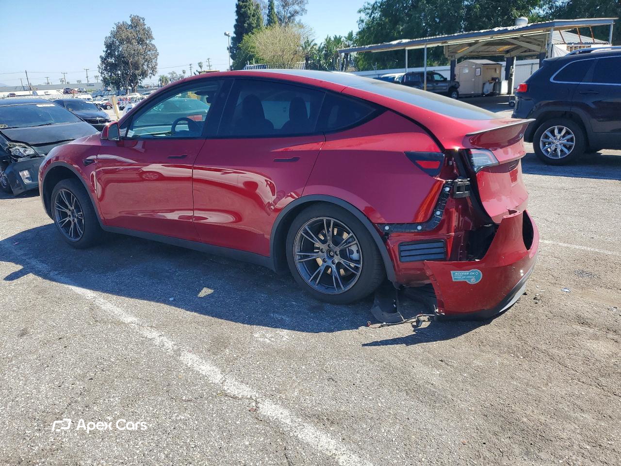 Tesla Model Y 2025