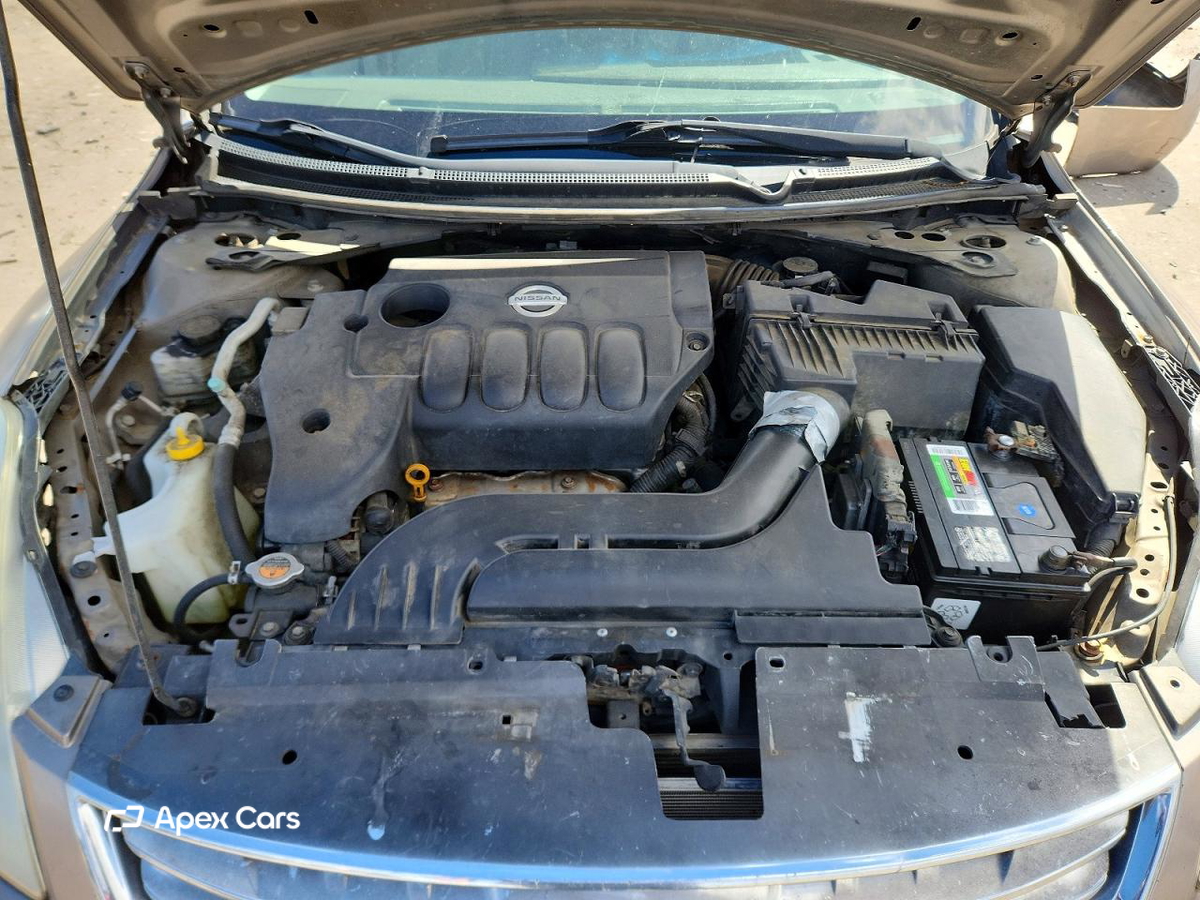 Nissan Altima 2012