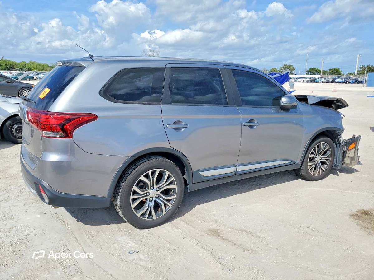 Mitsubishi Outlander 2016