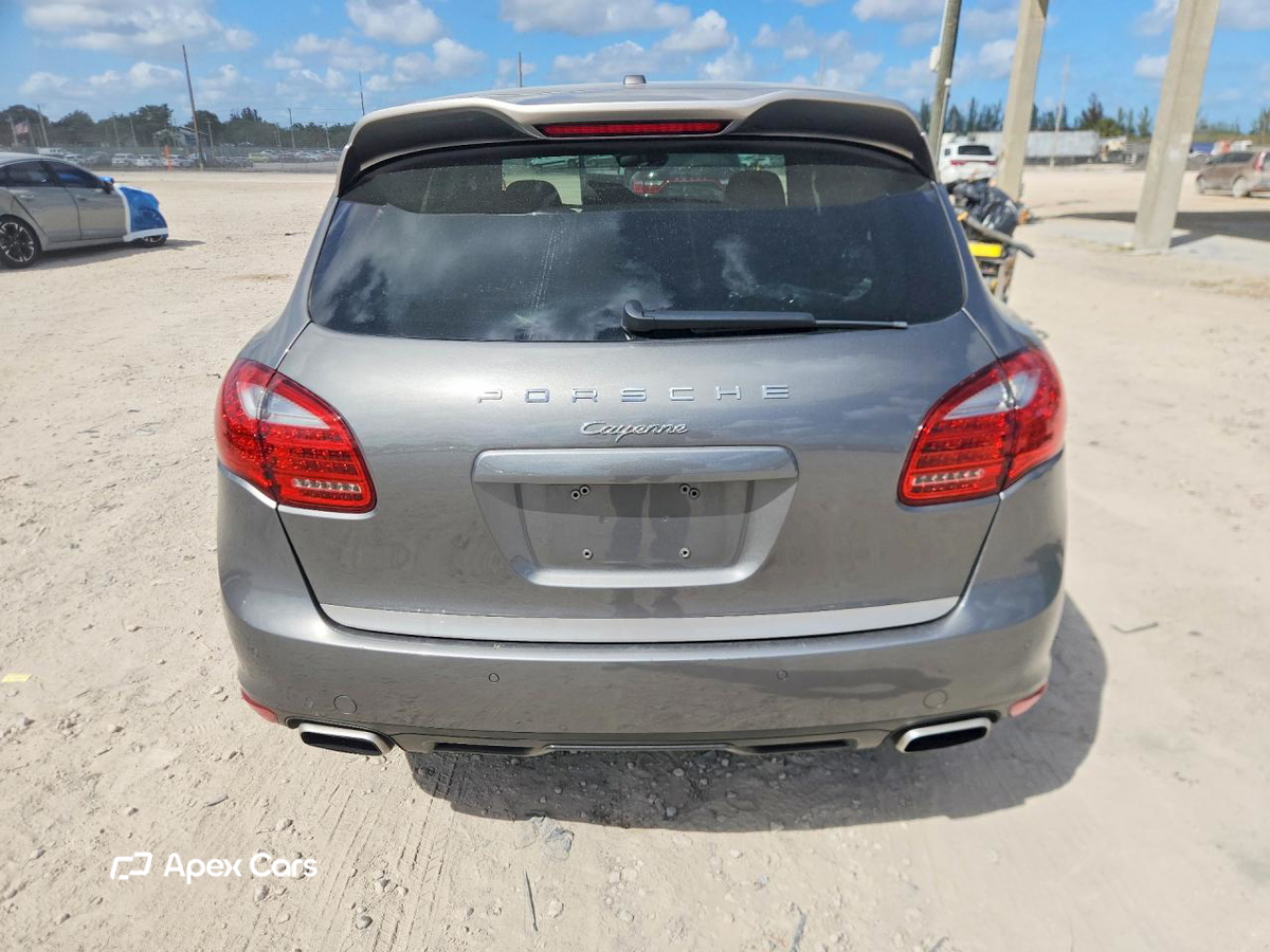 Porsche Cayenne 2014