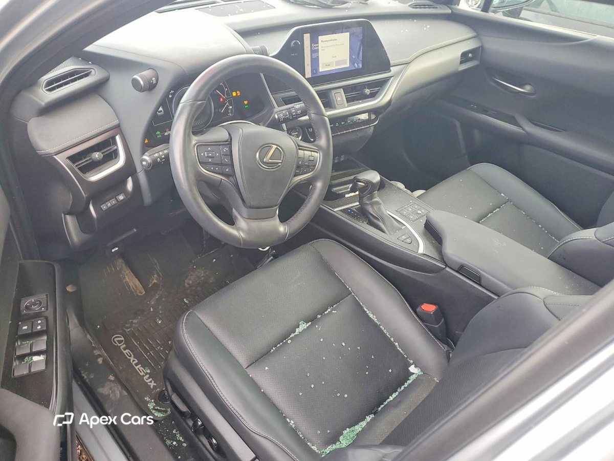 Lexus UX 2023