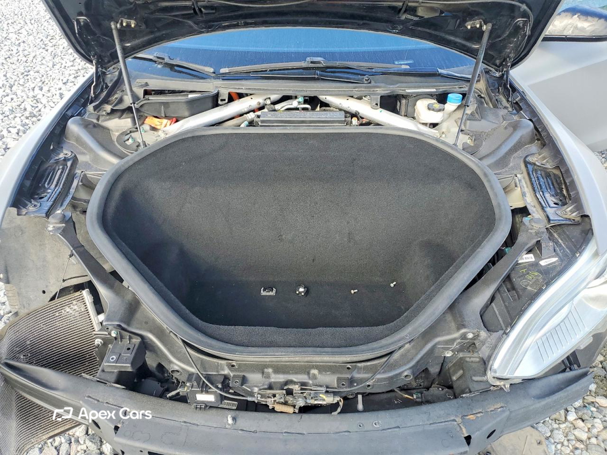 Tesla Model S 2016