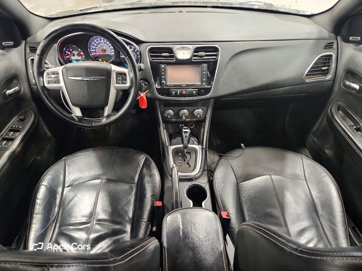 Chrysler 200 2013