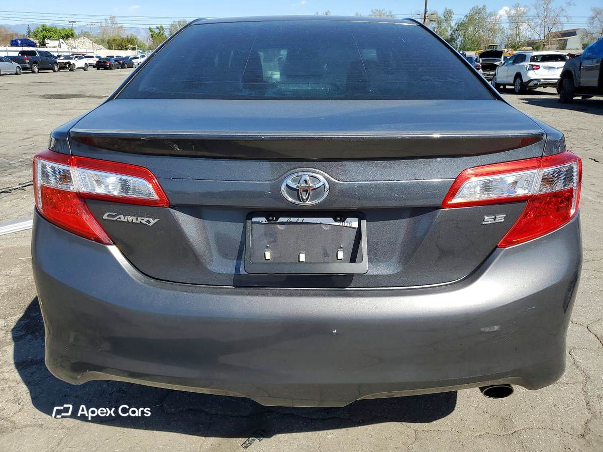 Toyota Camry 2012