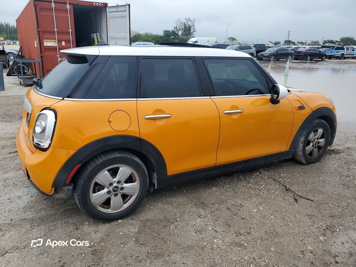 MINI Cooper 2015