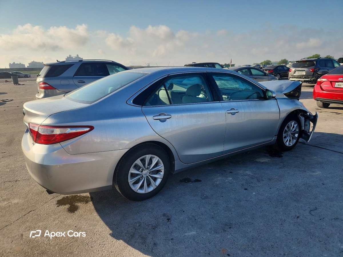 Toyota Camry 2016