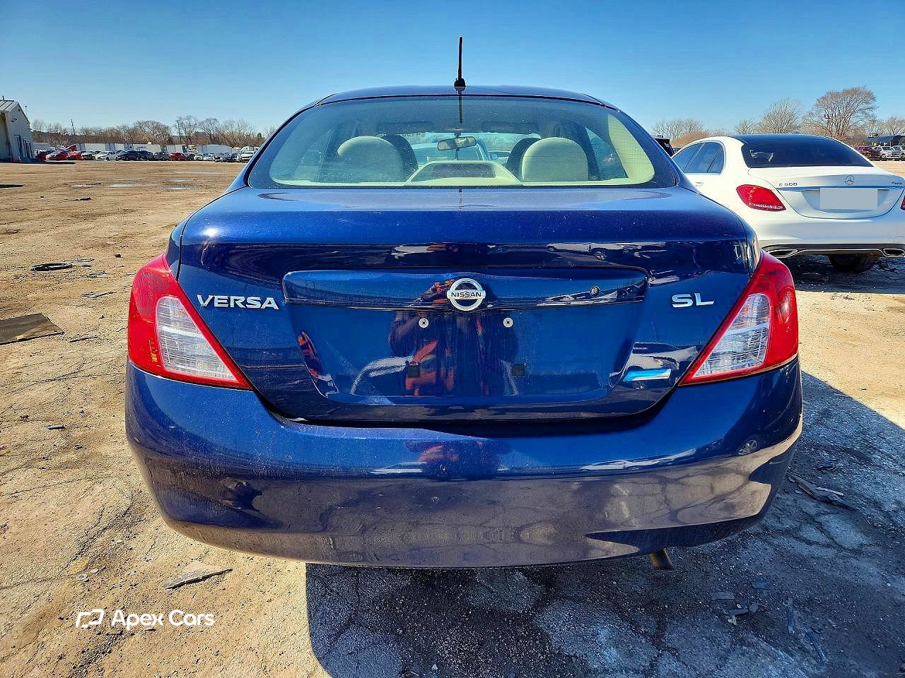 Nissan Versa 2012