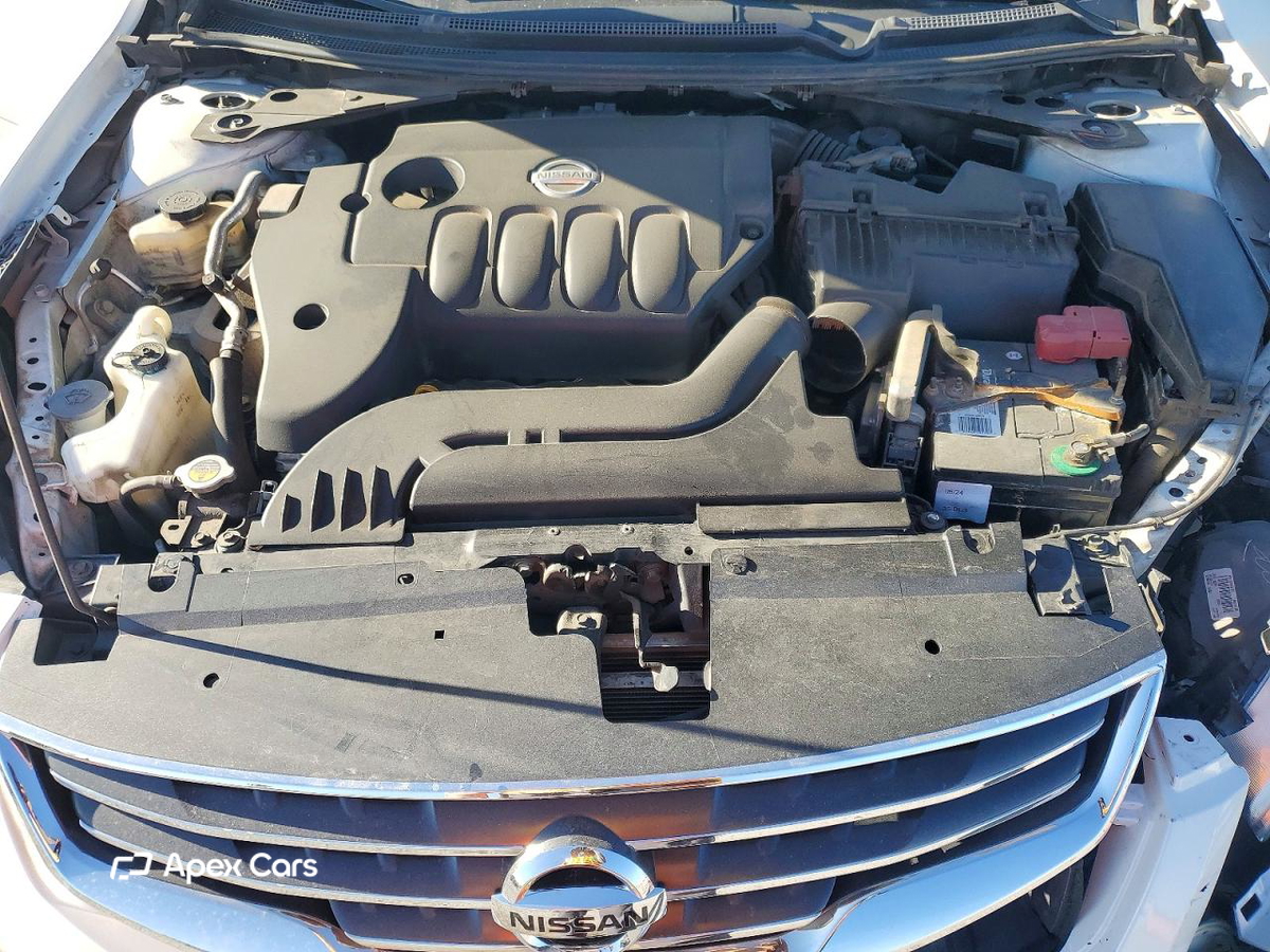Nissan Altima 2011
