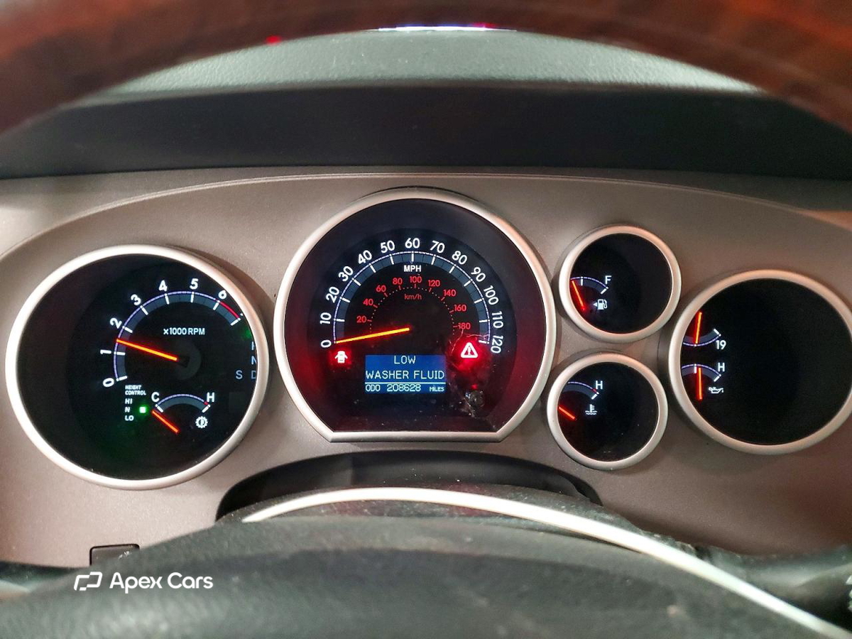 Toyota Sequoia 2010