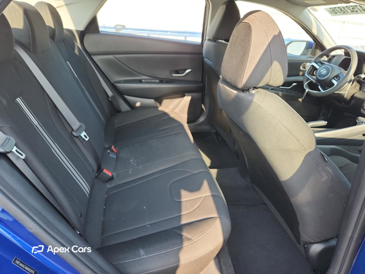 Hyundai Elantra 2021