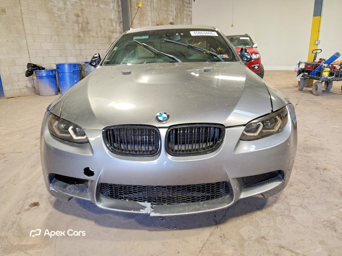 BMW M3 2011