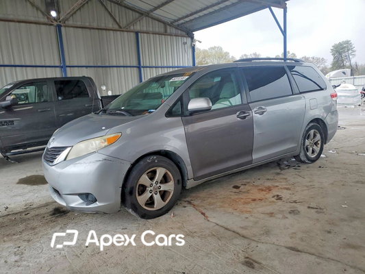 Toyota Sienna 2012 - Image 1 of 12