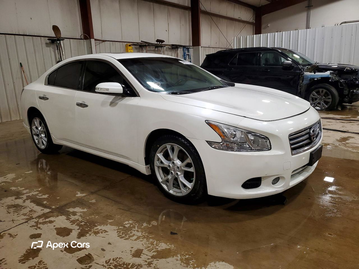 Nissan Maxima 2014