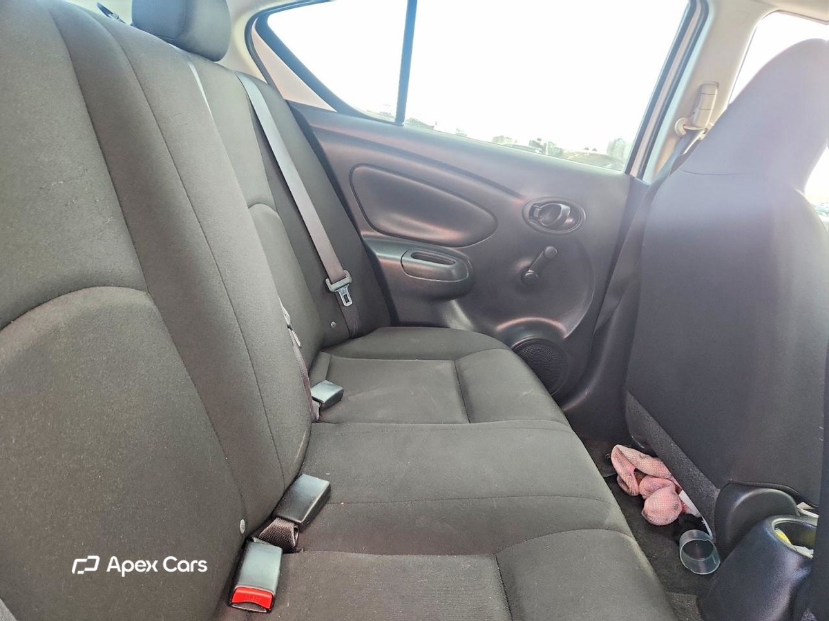 Nissan Versa 2016