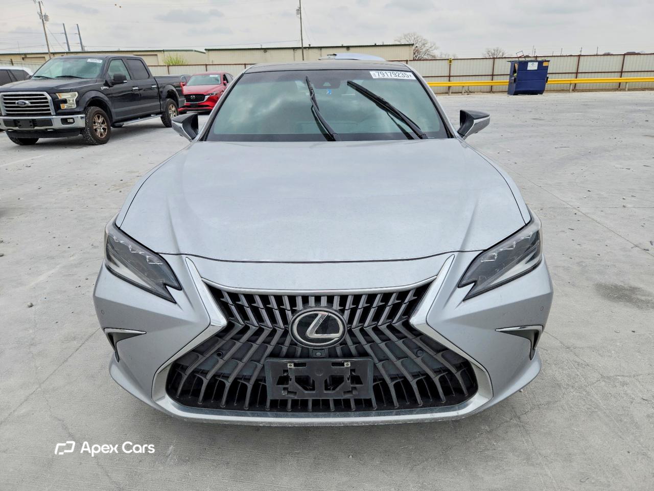 Lexus ES 2022