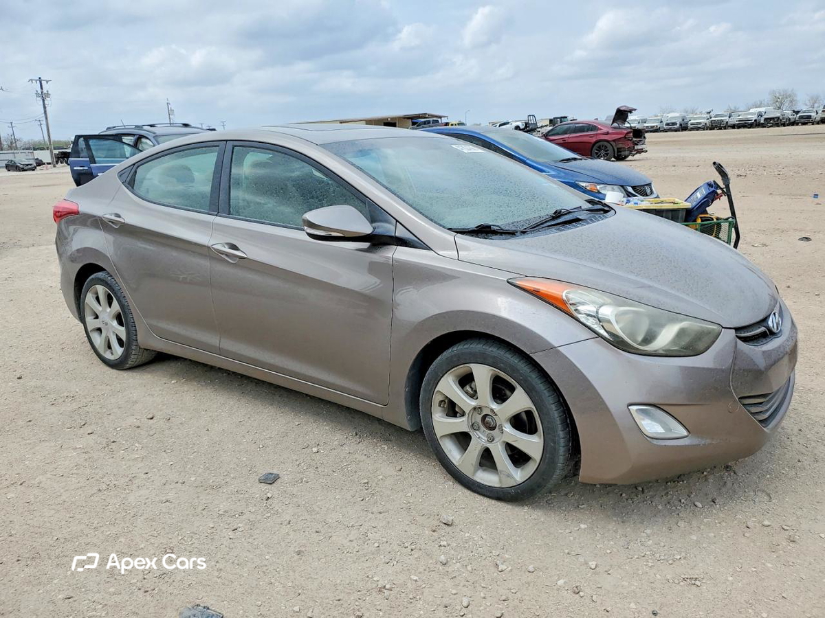 Hyundai Elantra 2011