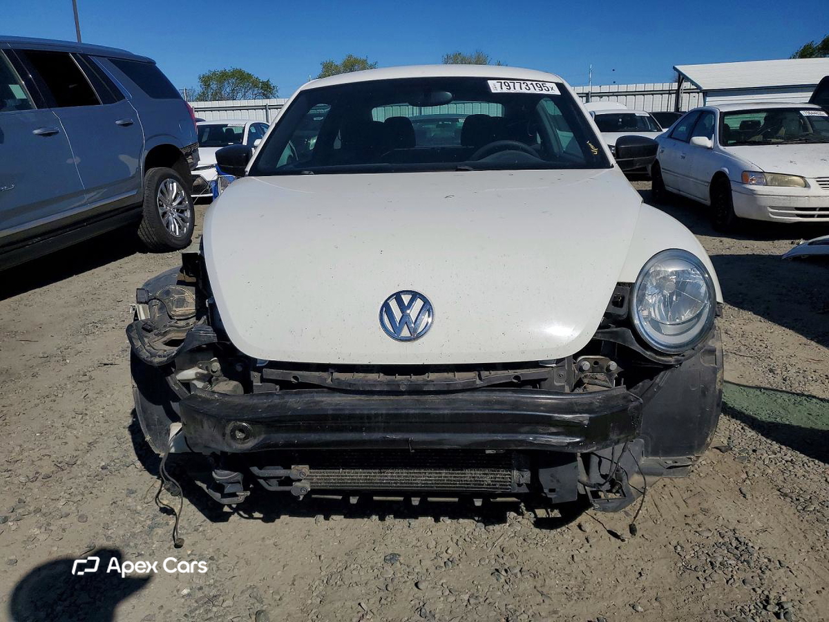 Volkswagen Beetle 2014