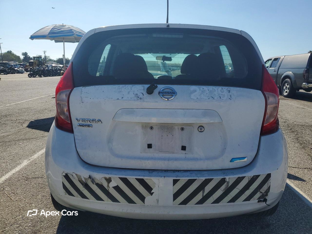 Nissan Versa 2016