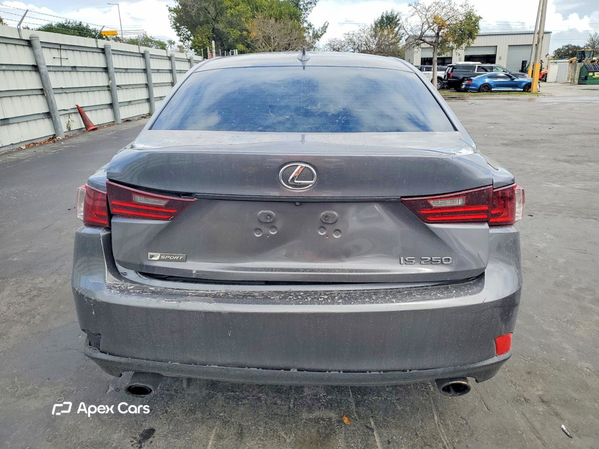 Lexus IS 2015