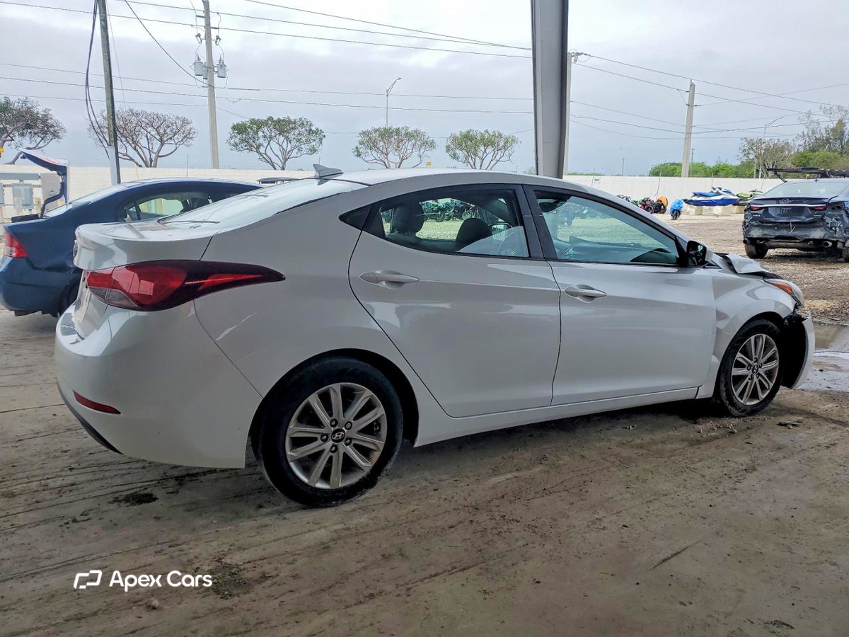 Hyundai Elantra 2016