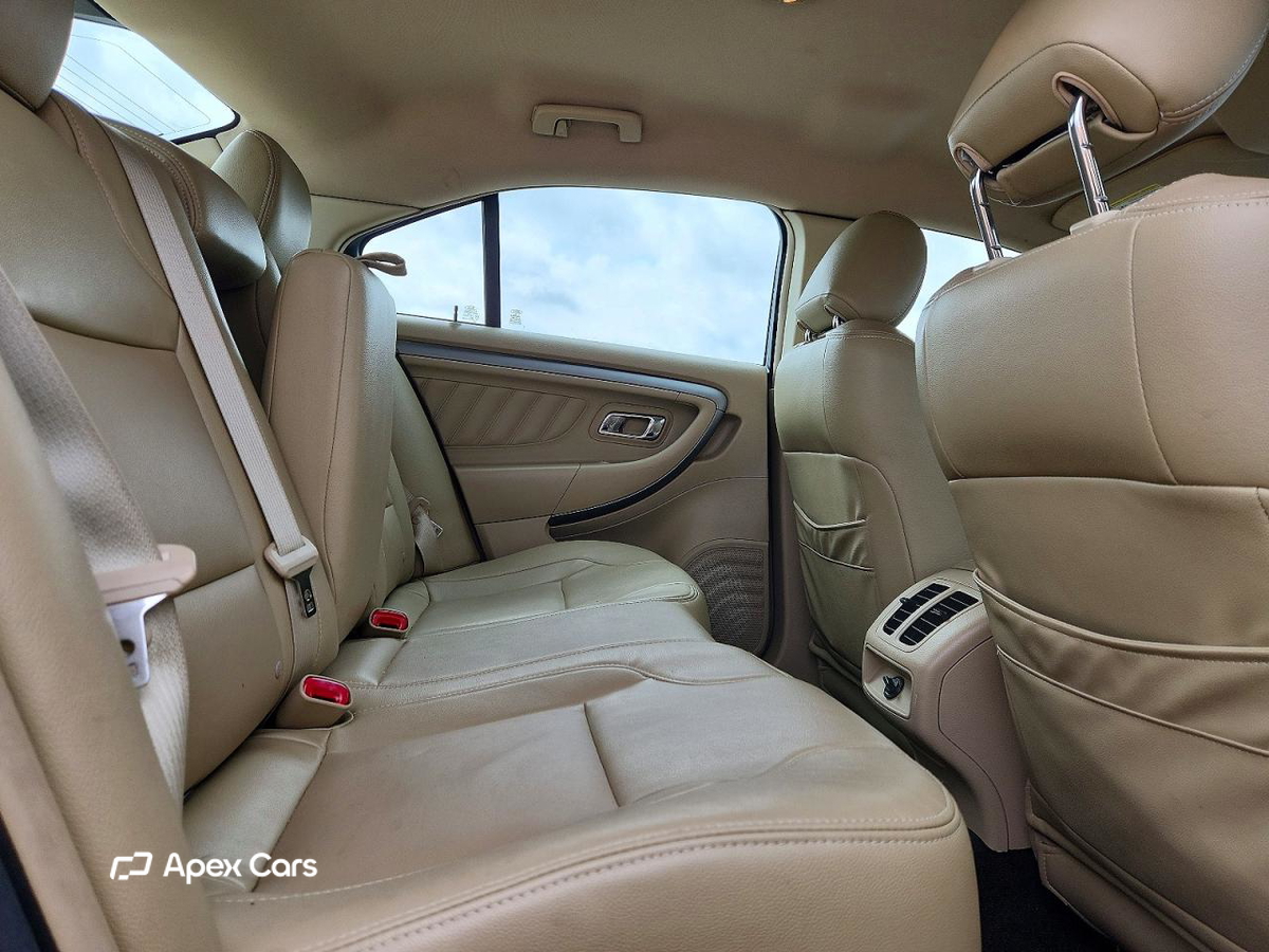 Ford Taurus 2014