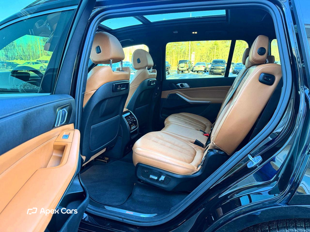 BMW X7 2021