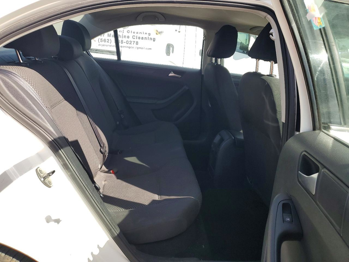 Volkswagen Jetta 2013