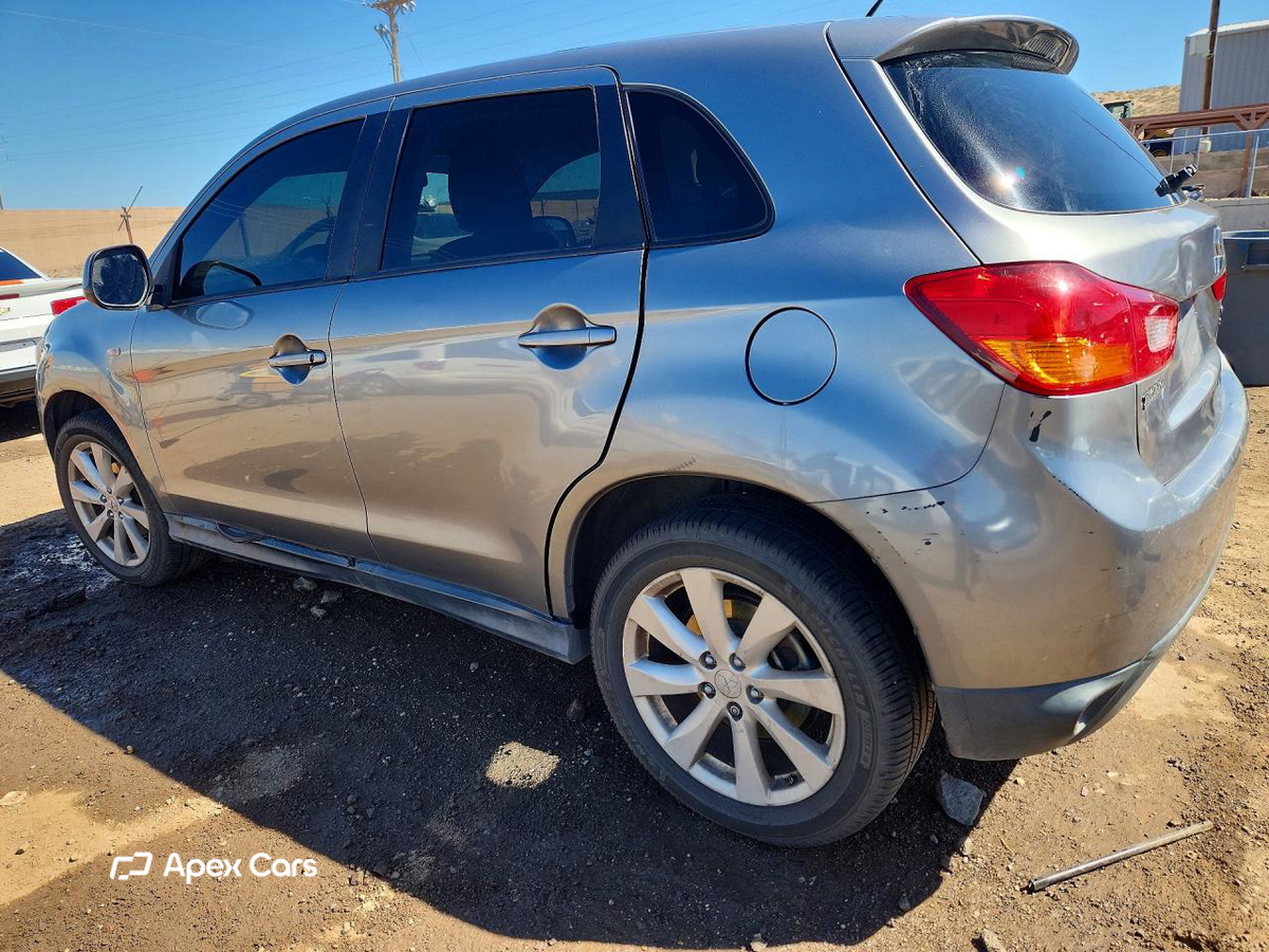 Mitsubishi Outlander 2013