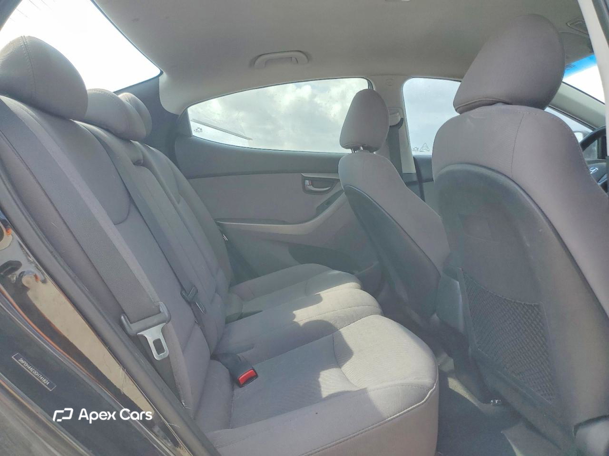 Hyundai Elantra 2016