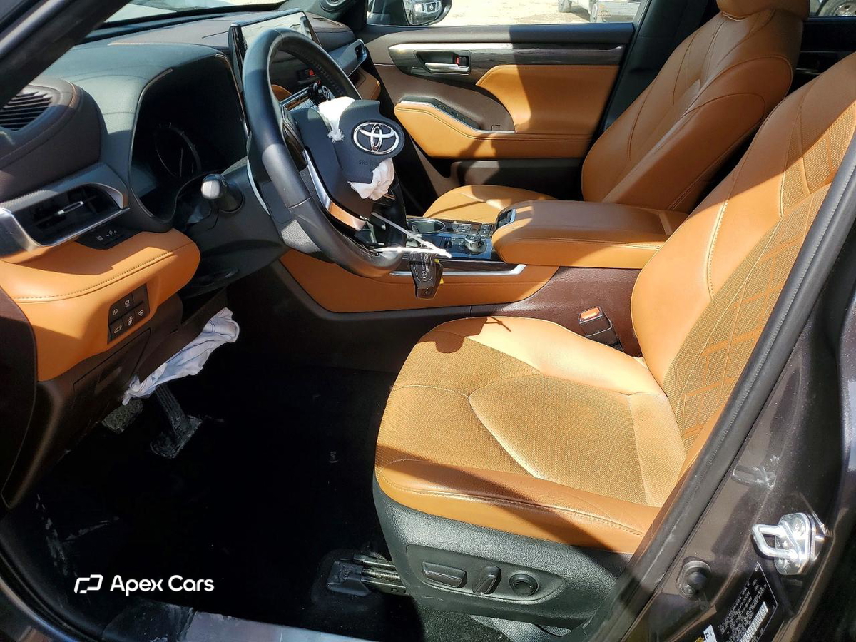 Toyota Highlander 2020