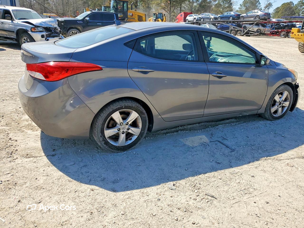 Hyundai Elantra 2013