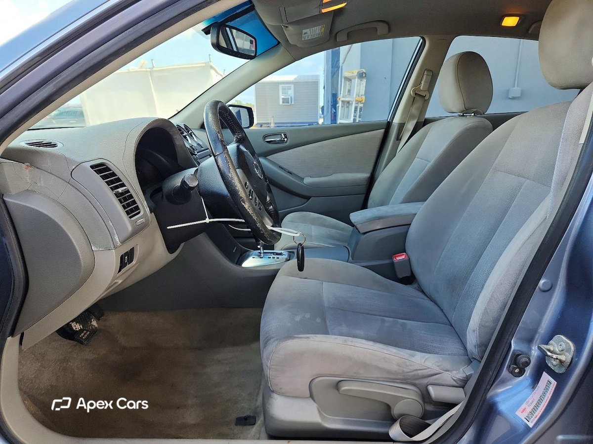 Nissan Altima 2012