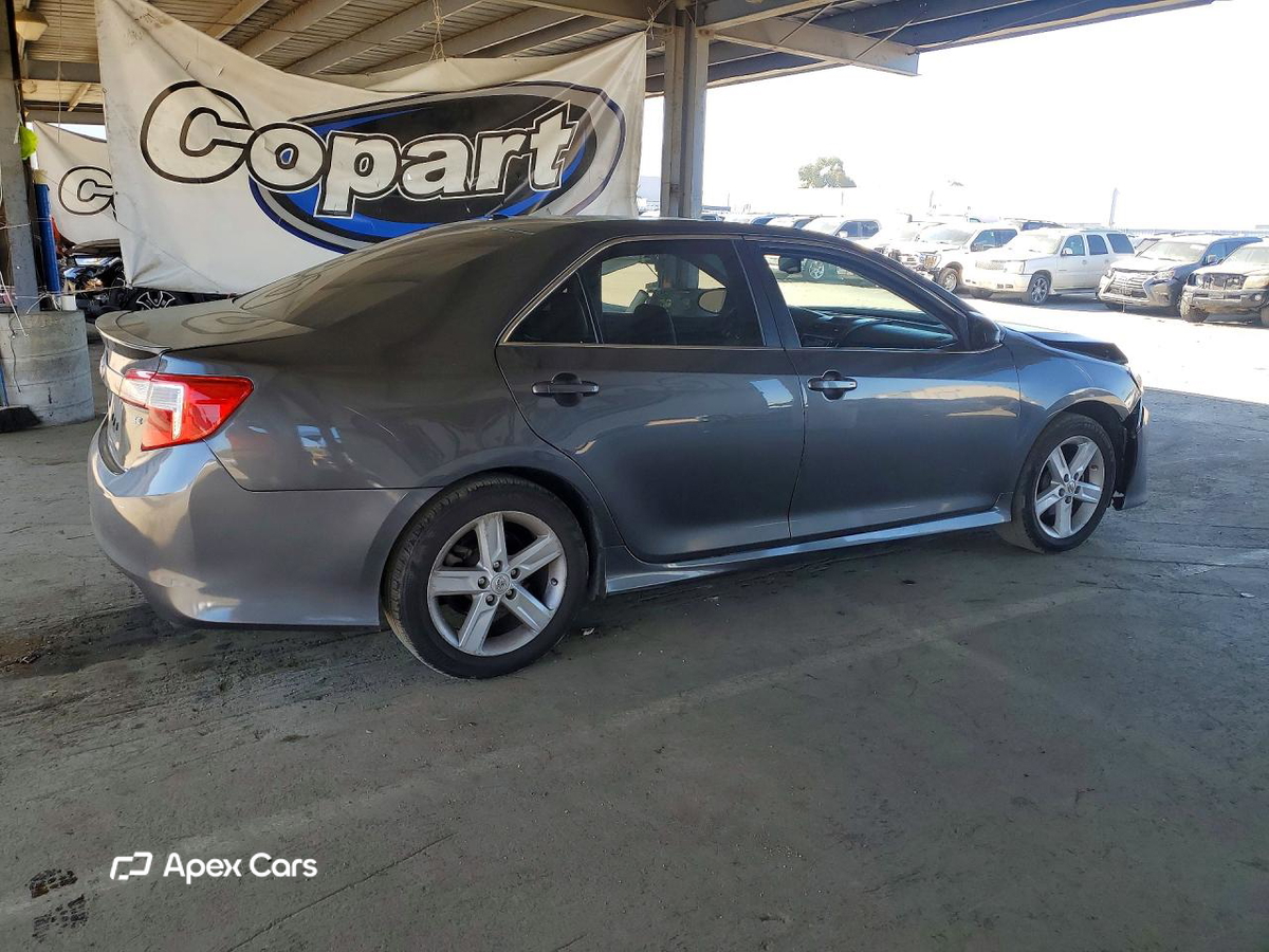 Toyota Camry 2012