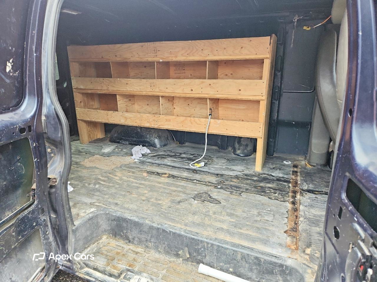 Chevrolet Express 2011